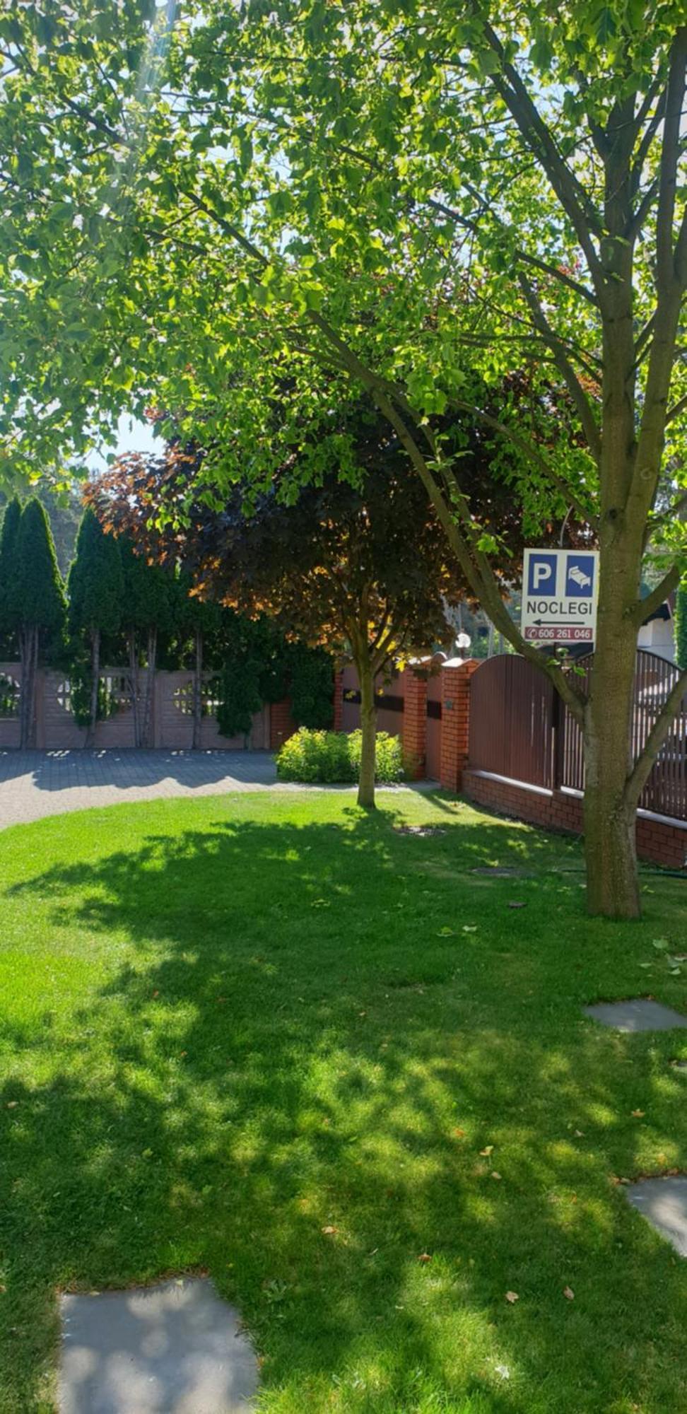 Pokoje Goscinne U Marka Tuszyn Exterior photo